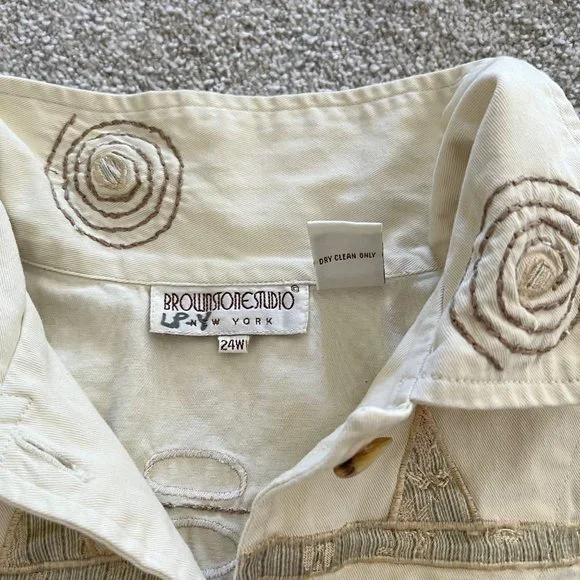 Vintage Brownstone Studio Unique Embroidered Boho Cottage Top w Oyster Buttons - Picture 7 of 13